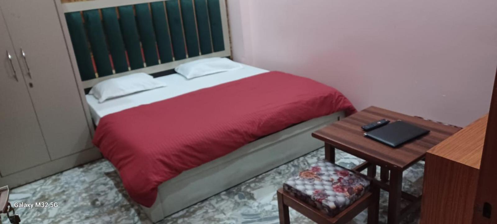 Paradise Home Stay Rāni Pokhri Eksteriør bilde